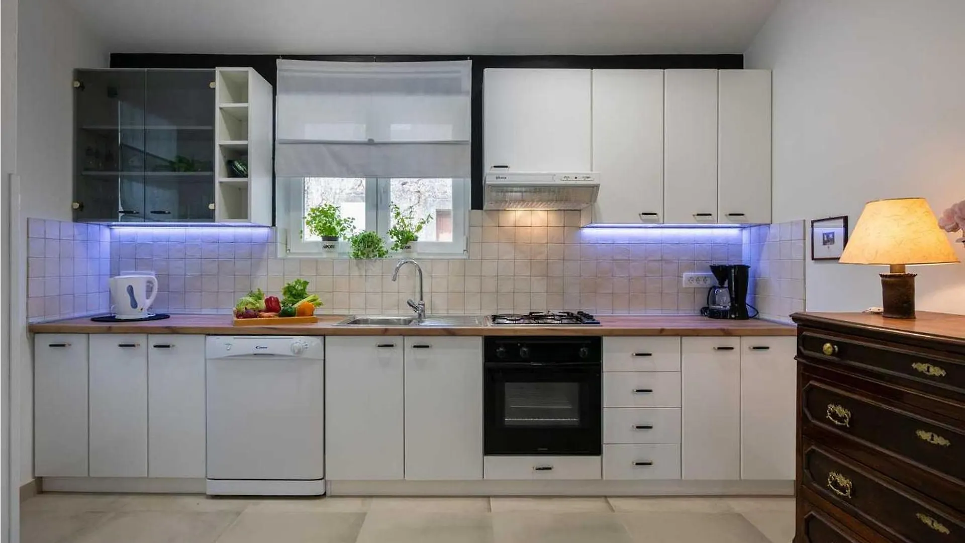 לאבין Villa Nona Nina בית נופש